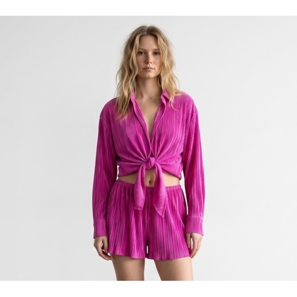 FORE Magenta Pink Plisse Pleated 2 Piece Set Button Down Tie Front‎ Shirt Shorts